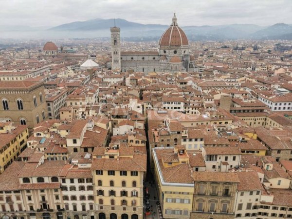 negozio in vendita a Firenze in zona Centro Duomo