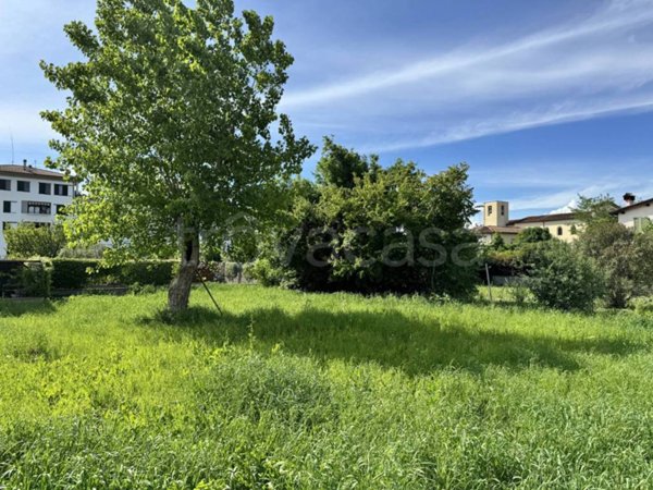 terreno agricolo in vendita a Firenze in zona Brozzi