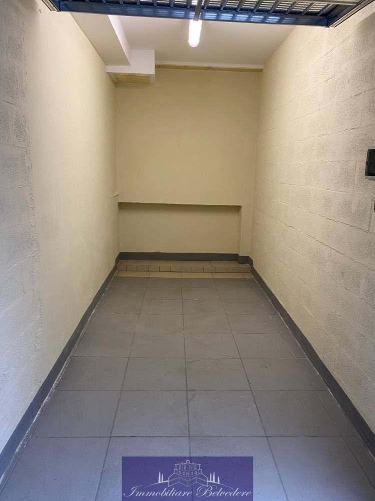 locale di sgombero in vendita a Firenze in zona Campo di Marte