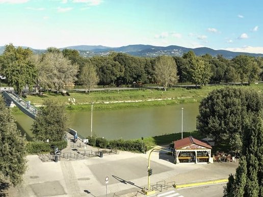 negozio in vendita a Firenze in zona Isolotto