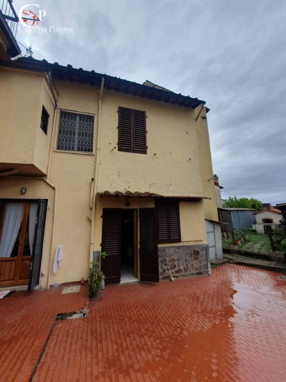 casa indipendente in vendita a Firenze in zona Peretola