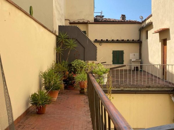 appartamento in vendita a Firenze in zona Centro Santa Croce