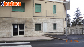locale commerciale in vendita a Firenze