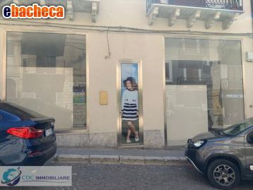 locale commerciale in vendita a Firenze