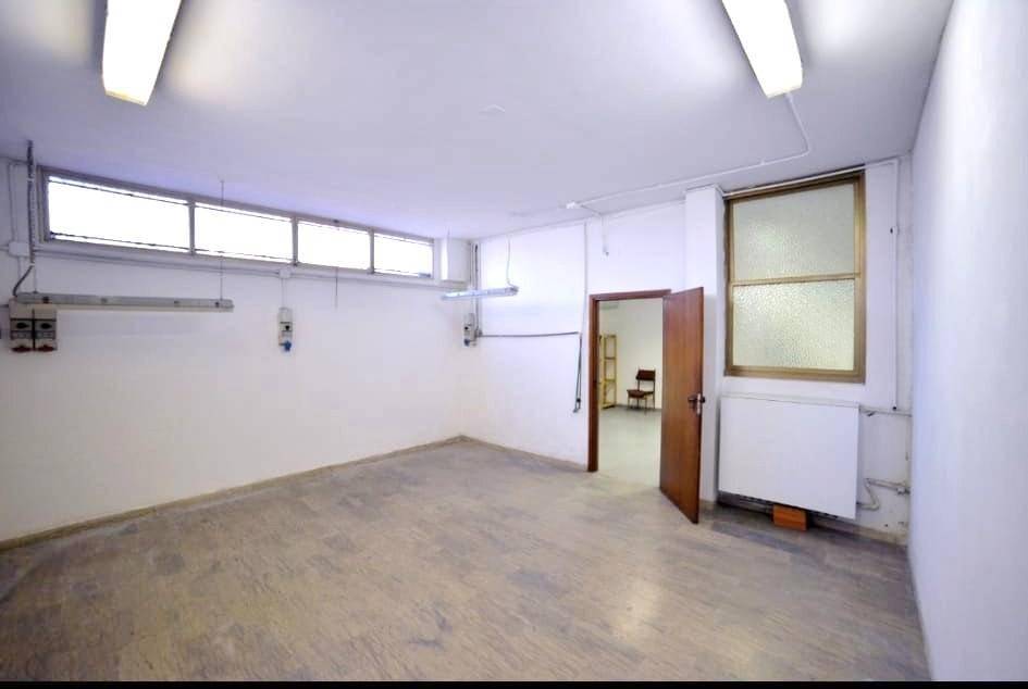 negozio in vendita a Firenze in zona Legnaia