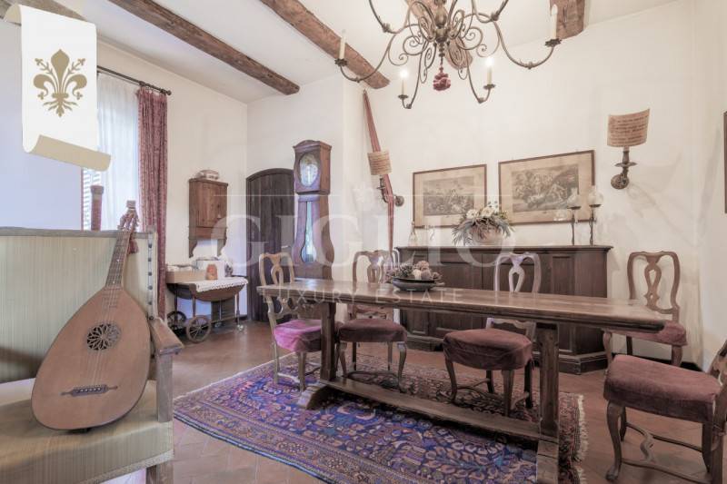 casa indipendente in vendita a Firenze in zona Settignano