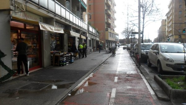 negozio in vendita a Firenze in zona Novoli