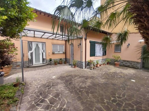 casa indipendente in vendita a Firenze in zona Statuto