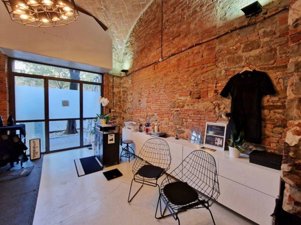 negozio in vendita a Firenze in zona Porta Romana
