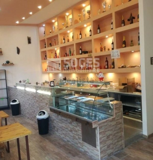 locale commerciale in vendita a Firenze in zona Brozzi