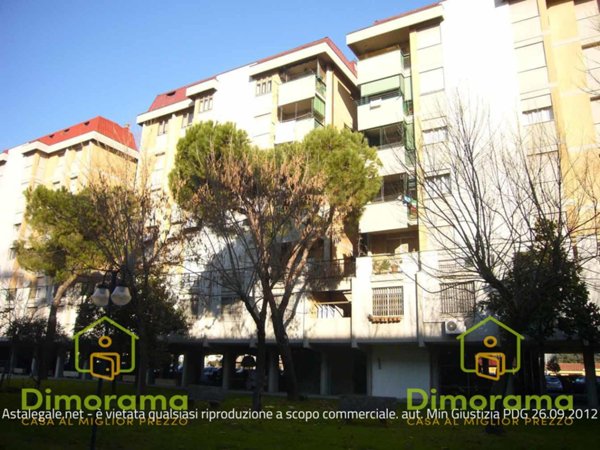 casa indipendente in vendita a Firenze in zona Isolotto