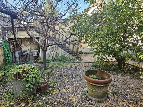 casa indipendente in vendita a Firenze in zona Centro Storico