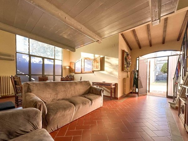 casa indipendente in vendita a Firenze in zona Statuto