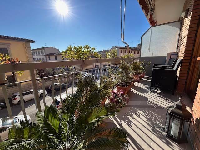 appartamento in vendita a Firenze in zona Campo di Marte
