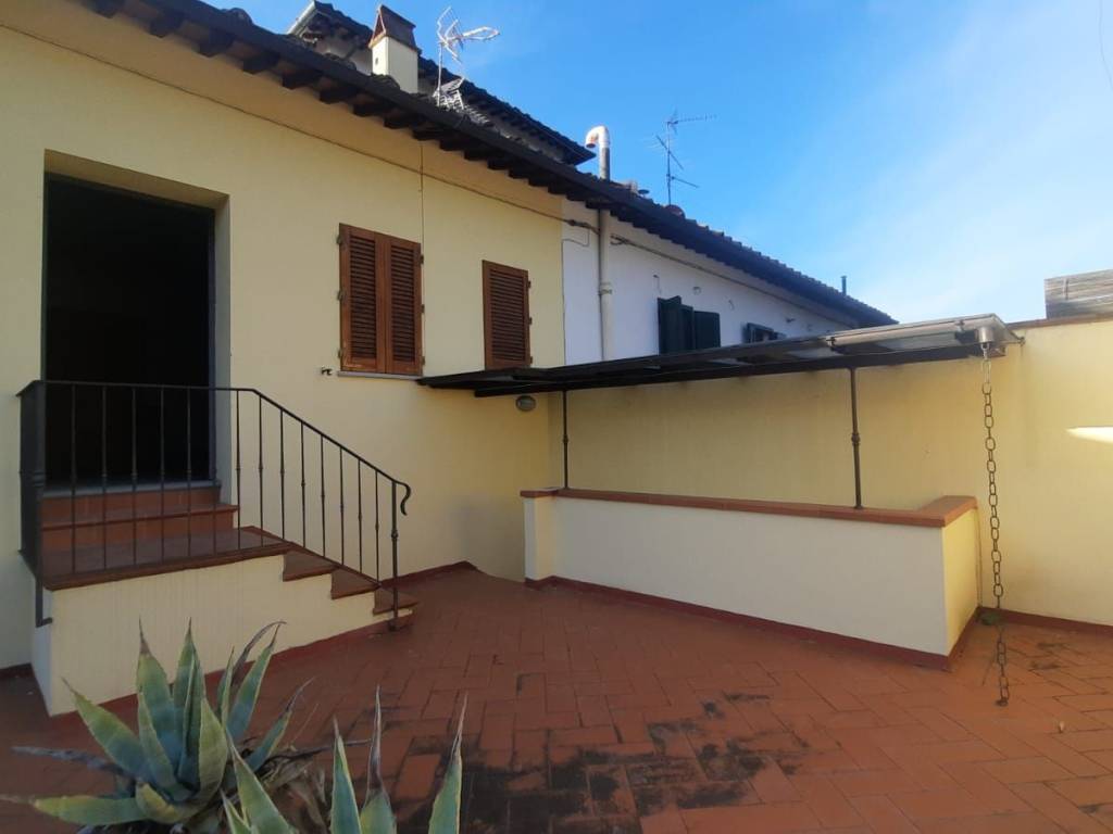 casa indipendente in vendita a Firenze in zona Isolotto