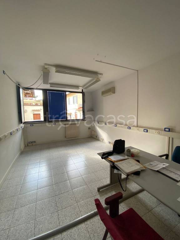ufficio in vendita a Firenze in zona Gavinana