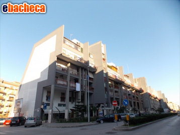 locale commerciale in vendita a Firenze
