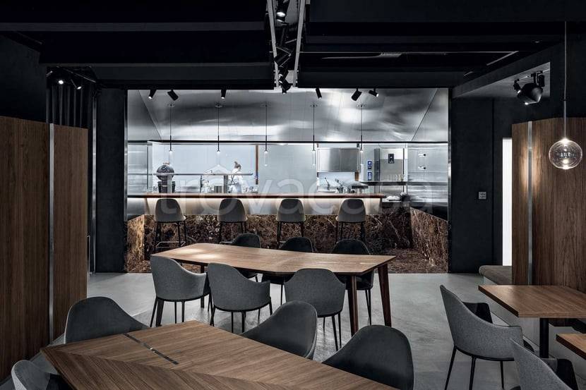 negozio in vendita a Firenze in zona Centro San Frediano