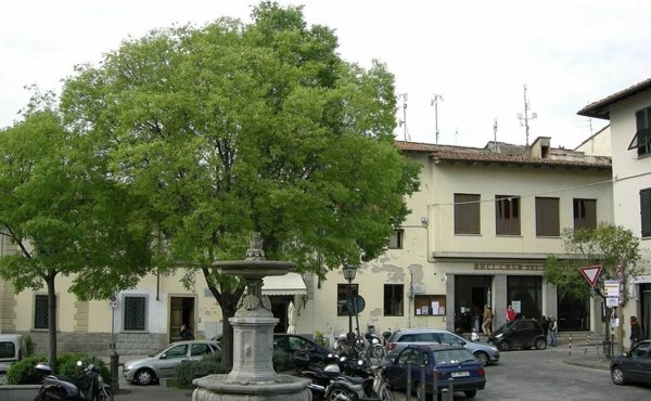 casa indipendente in vendita a Firenze in zona Settignano