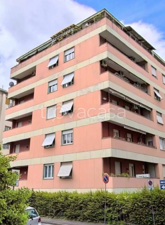 appartamento in vendita a Firenze in zona Bellosguardo