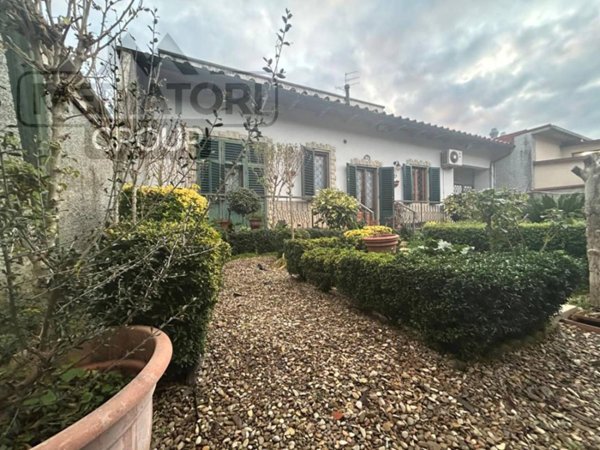 appartamento in vendita a Firenze in zona Varlungo