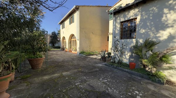 casa indipendente in vendita a Firenze in zona Careggi