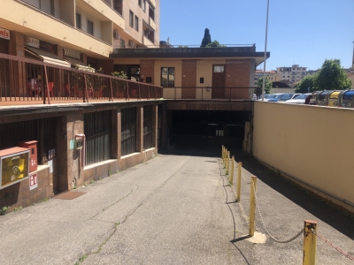 locale di sgombero in vendita a Firenze in zona Novoli