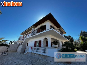 casa indipendente in vendita a Firenze