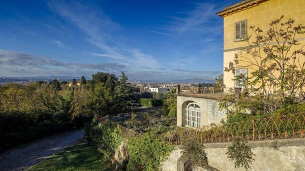 casa indipendente in vendita a Firenze in zona Campo di Marte