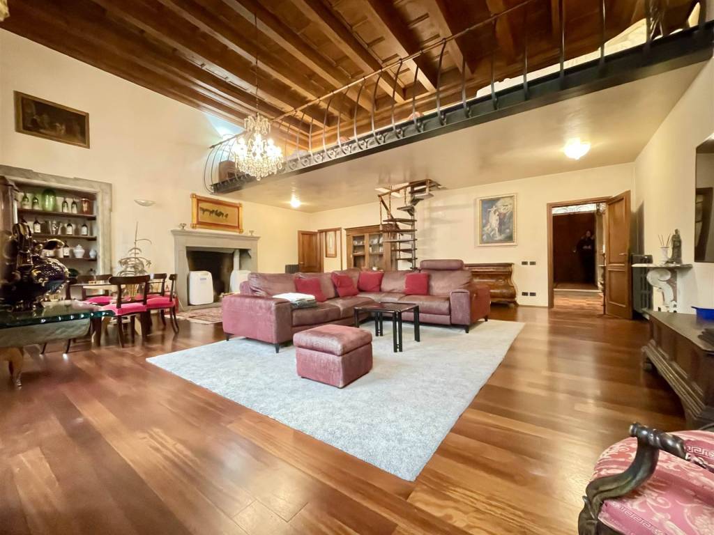 appartamento in vendita a Firenze in zona Centro Duomo
