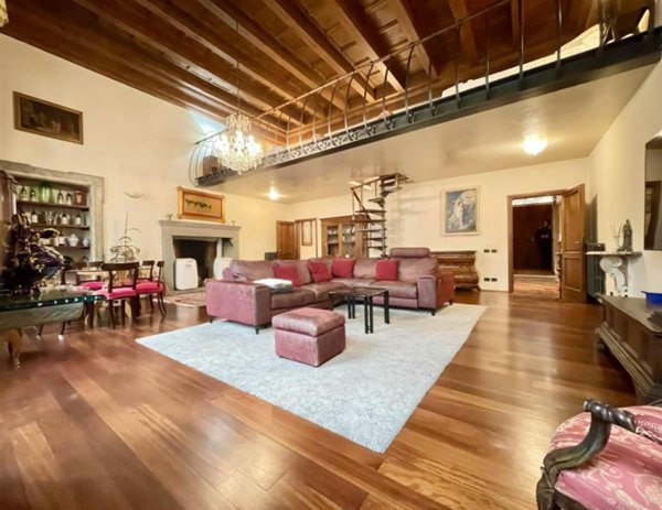 appartamento in vendita a Firenze in zona Centro Santa Croce