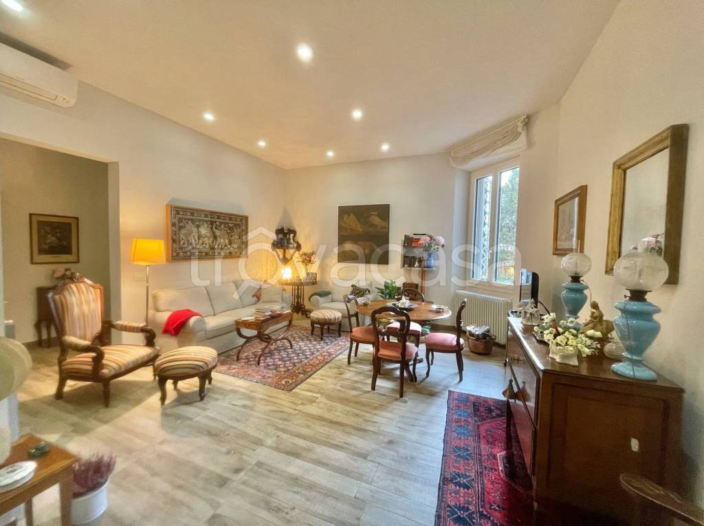 appartamento in vendita a Firenze in zona Campo di Marte