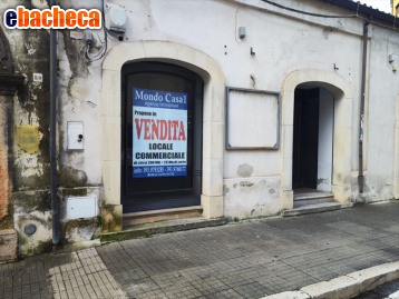 locale commerciale in vendita a Firenze in zona Centro Storico