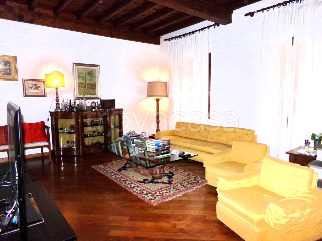 appartamento in vendita a Firenze in zona Campo di Marte