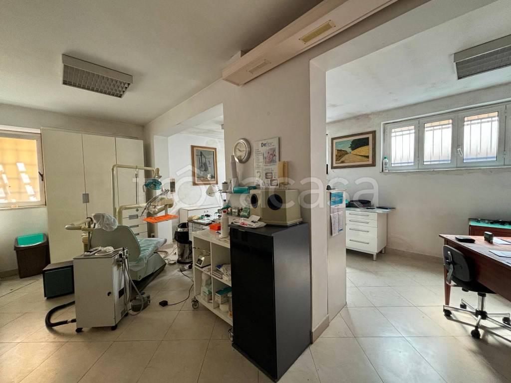 ufficio in vendita a Firenze in zona Soffiano