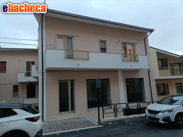 locale commerciale in vendita a Firenze