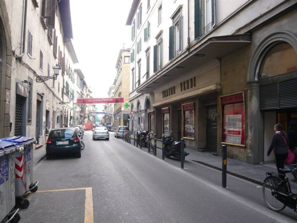 negozio in vendita a Firenze in zona Centro Santa Croce