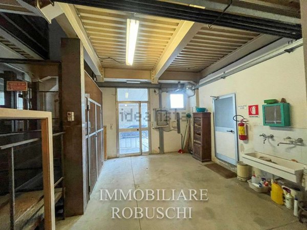 locale di sgombero in vendita a Firenze in zona Galluzzo