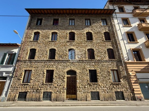 appartamento in vendita a Firenze in zona Statuto