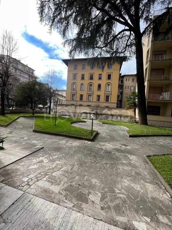 appartamento in vendita a Firenze in zona Statuto