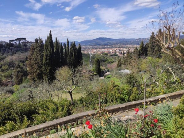 casa indipendente in vendita a Firenze in zona Centro Duomo