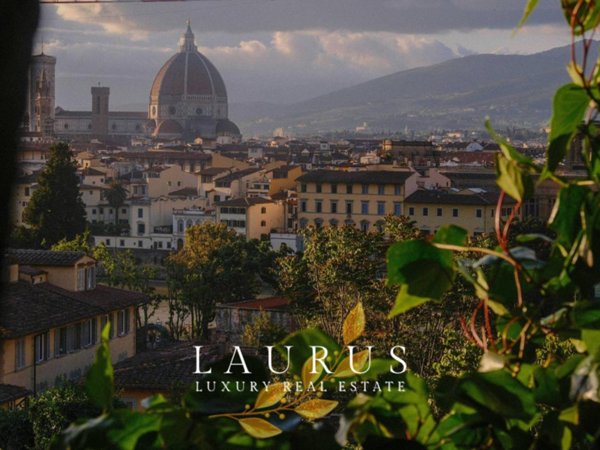 casa indipendente in vendita a Firenze in zona Settignano