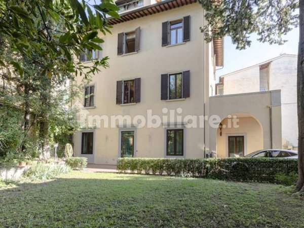 casa indipendente in vendita a Firenze in zona Campo di Marte