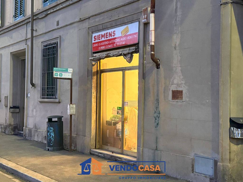 locale commerciale in vendita a Firenze