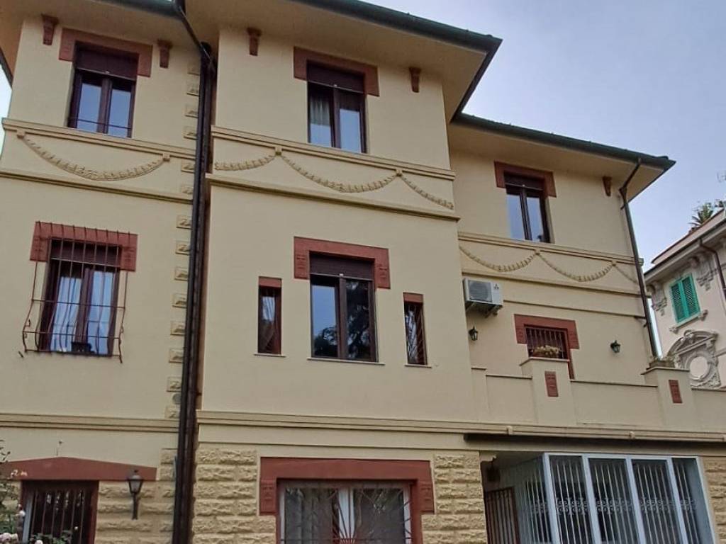 casa indipendente in vendita a Firenze in zona Le Cure