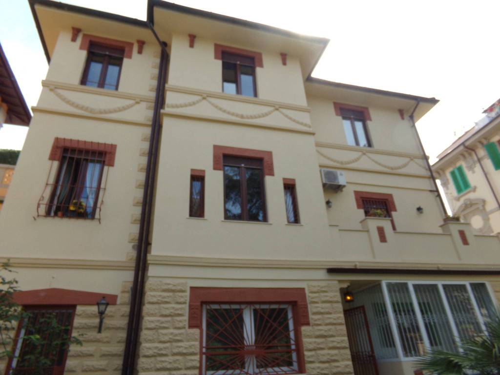 casa indipendente in vendita a Firenze
