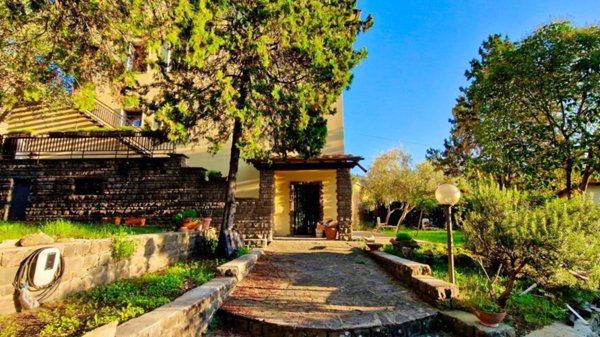 appartamento in vendita a Firenze in zona La Lastra