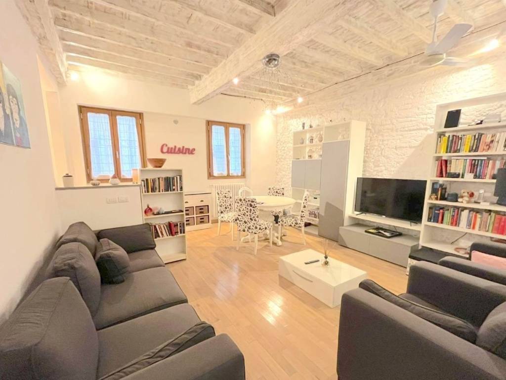 appartamento in vendita a Firenze in zona Centro Santa Croce