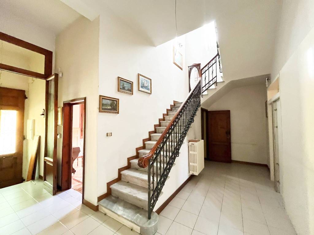 casa indipendente in vendita a Firenze in zona Centro Storico