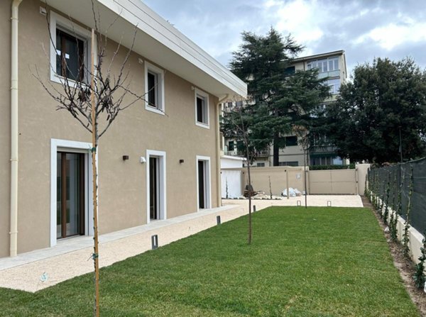 casa indipendente in vendita a Firenze in zona Centro Duomo